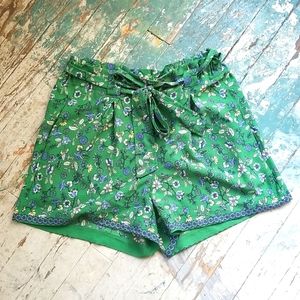 Max Studio Paper Bag floral shorts size Medium